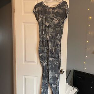 GUC Women’s size M SHEIN sweat/cotton like jumpsuit
